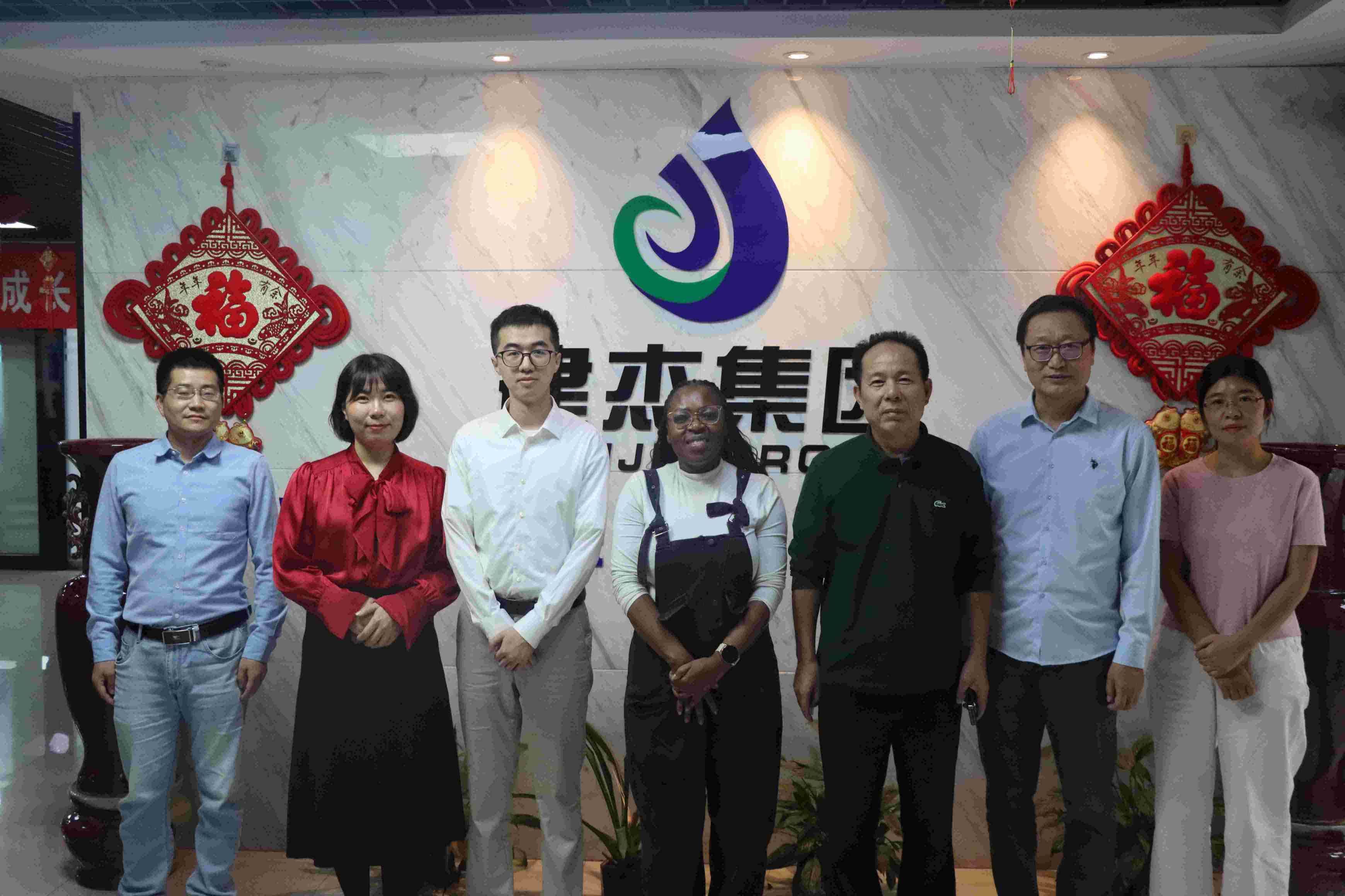 南非客戶來(lái)訪建杰實(shí)業(yè)：共話經(jīng)濟(jì)煉鐵新篇章！